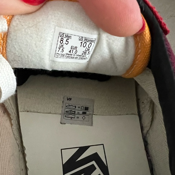 Vans UA OG Old Skool LX; Men size: 8.5, Women: 10 - Picture 7 of 8